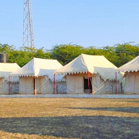 Bherandiāla Mahefeel E Rann Resort מראה חיצוני תמונה