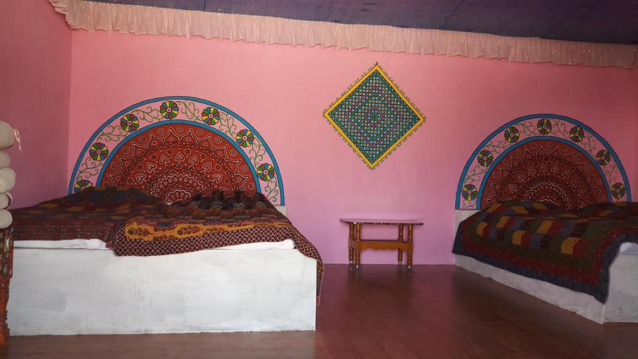 Bherandiāla Mahefeel E Rann Resort מראה חיצוני תמונה