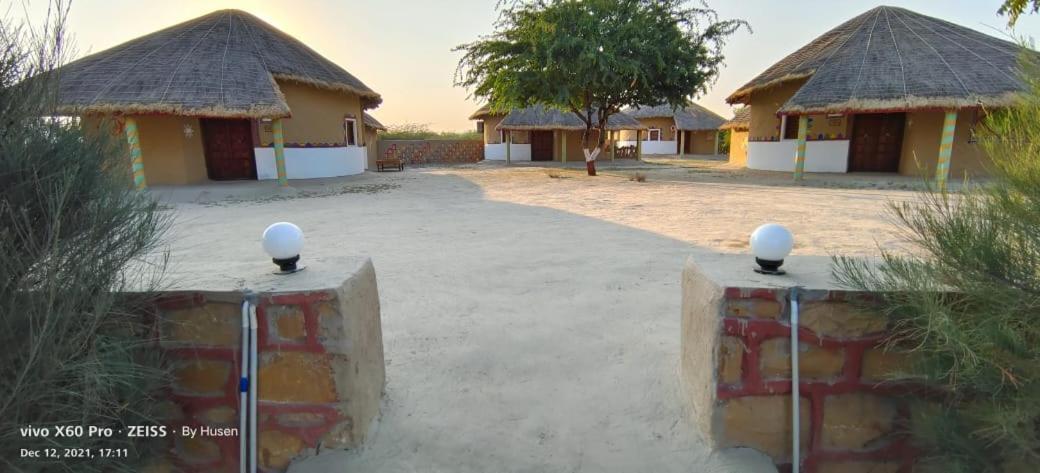 Bherandiāla Mahefeel E Rann Resort מראה חיצוני תמונה