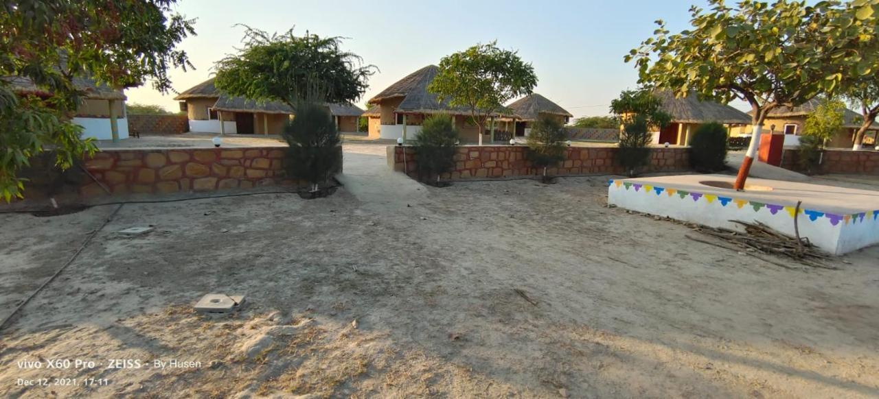 Bherandiāla Mahefeel E Rann Resort מראה חיצוני תמונה