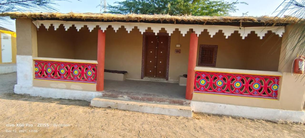 Bherandiāla Mahefeel E Rann Resort מראה חיצוני תמונה