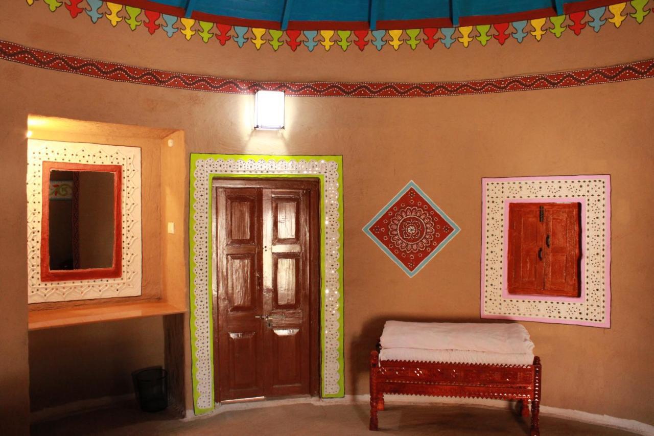 Bherandiāla Mahefeel E Rann Resort מראה חיצוני תמונה
