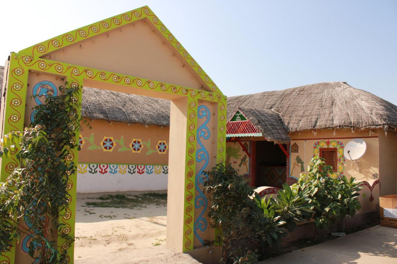 Bherandiāla Mahefeel E Rann Resort מראה חיצוני תמונה