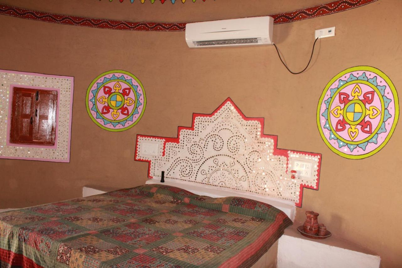 Bherandiāla Mahefeel E Rann Resort מראה חיצוני תמונה